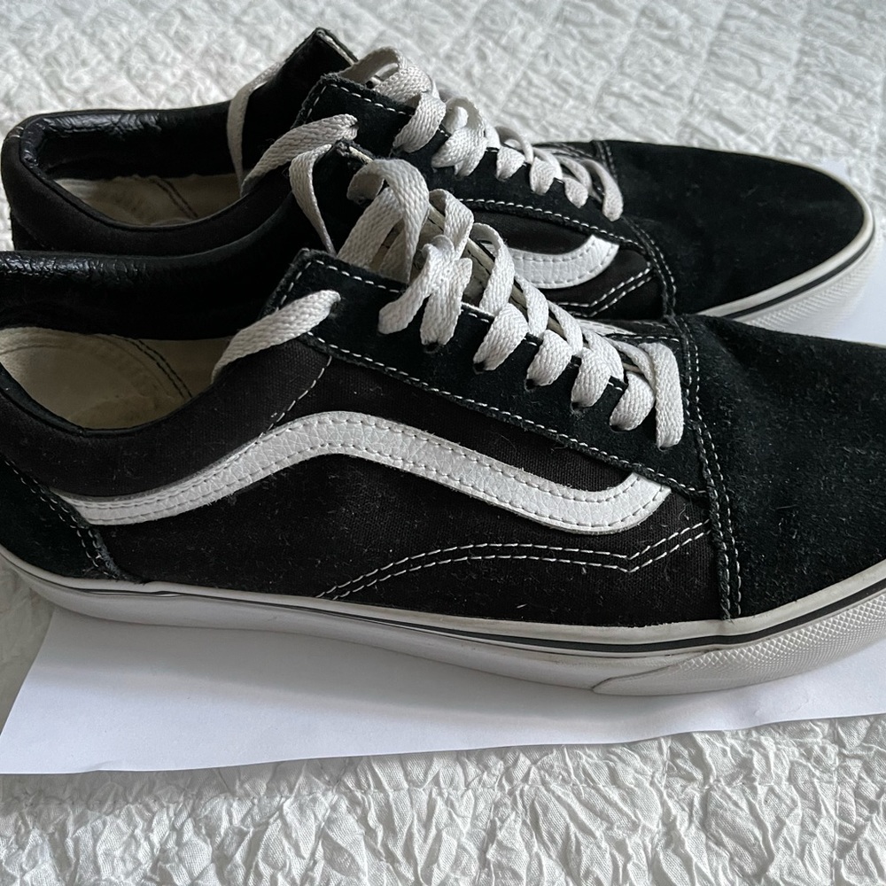 Vans - Picture 6 of 8